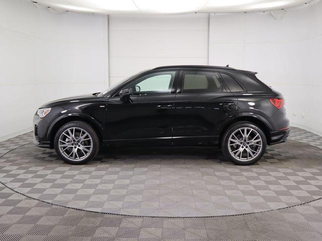 Photo of 2025 Mythos Black Metallic Audi Q3