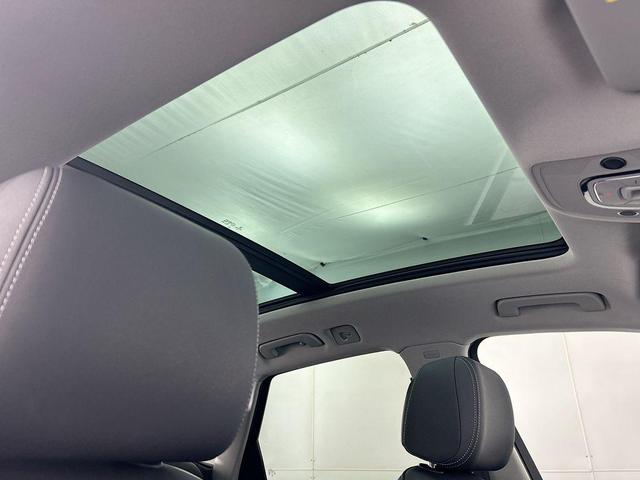Photo of 2022 Navarra Blue Metallic Audi Q5
