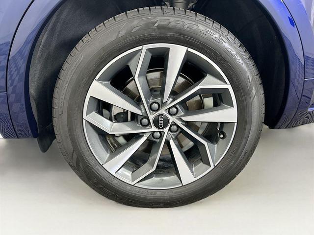 Photo of 2022 Navarra Blue Metallic Audi Q5