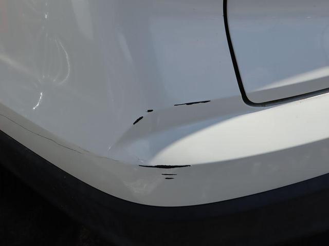 Photo of 2018 White Diamond Pearl Honda Pilot