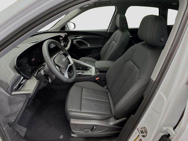 Photo of 2025 Arkona White Audi Q5