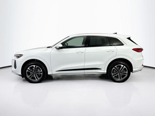 Photo of 2025 Arkona White Audi Q5