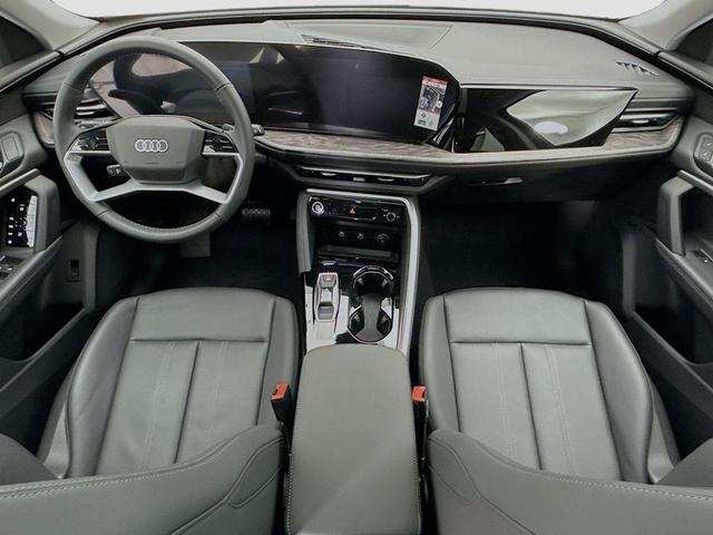 Photo of 2025 Arkona White Audi Q5