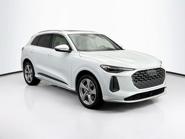 Photo of 2025 Glacier White Metallic Audi Q5