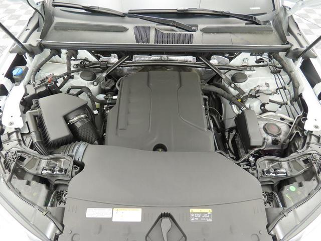 Photo of 2025 Glacier White Metallic Audi Q5