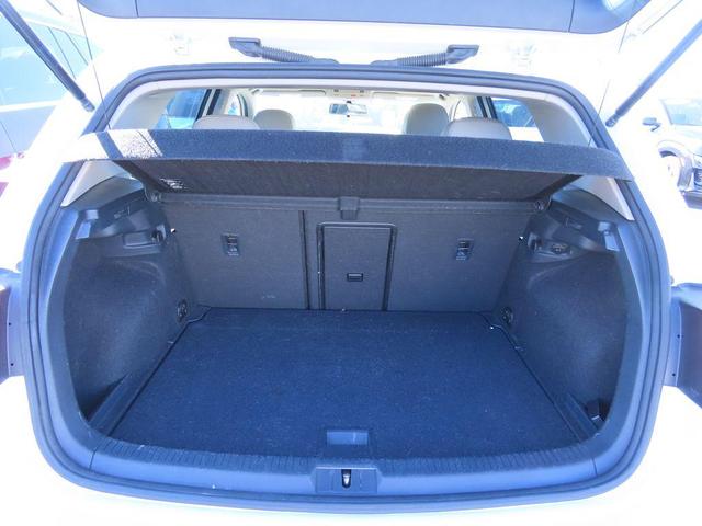 Photo of 2015 Pure White Volkswagen Golf