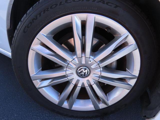 Photo of 2015 Pure White Volkswagen Golf