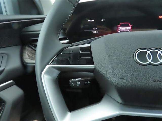 Photo of 2025 Mythos Black Metallic Audi Q5