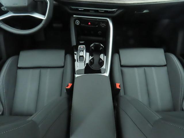 Photo of 2025 Mythos Black Metallic Audi Q5