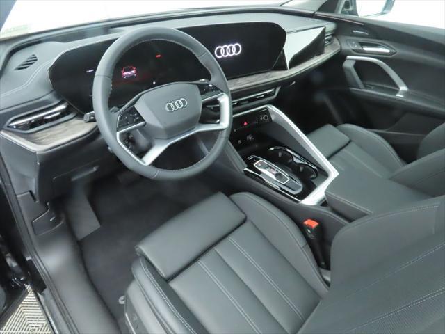 Photo of 2025 Mythos Black Metallic Audi Q5