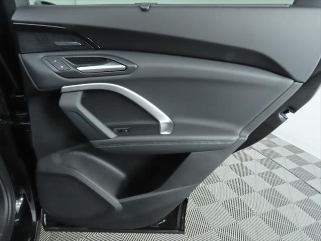 Photo of 2025 Mythos Black Metallic Audi Q5