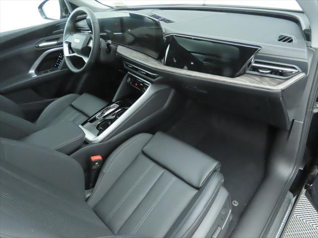 Photo of 2025 Mythos Black Metallic Audi Q5