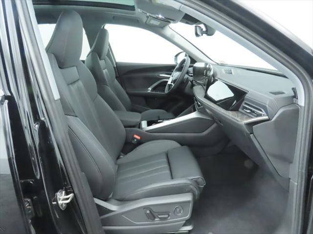 Photo of 2025 Mythos Black Metallic Audi Q5