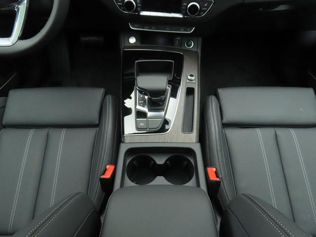 Photo of 2025 Daytona Gray Pearl Effect Audi Q5
