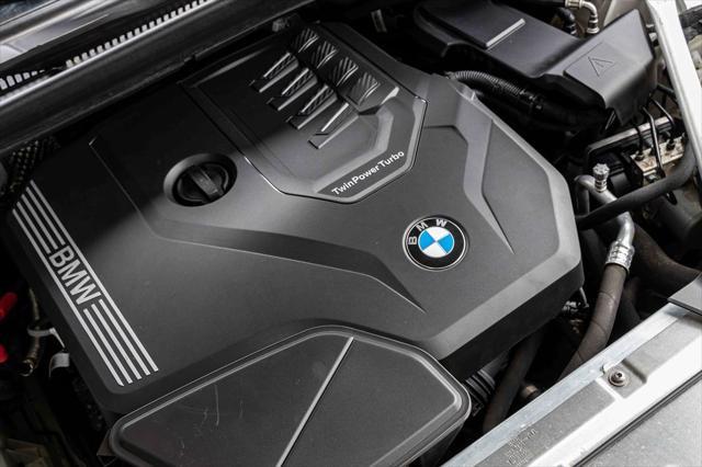Photo of 2023 White Metallic BMW X3