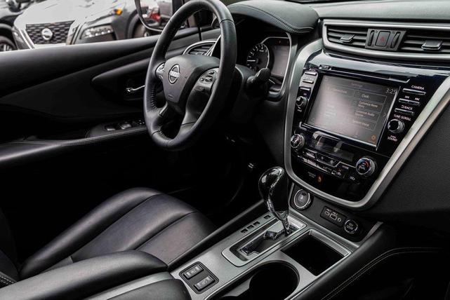 Photo of 2024 Super Black Nissan Murano