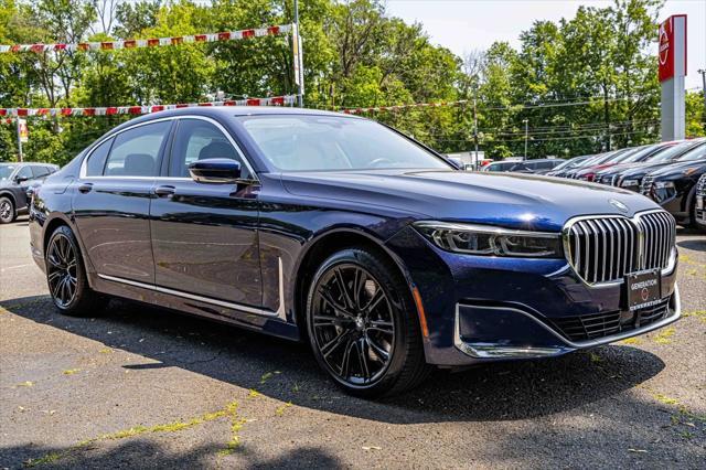2022 BMW 750