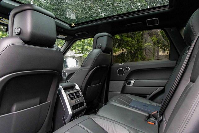 Photo of 2022 Black Land Rover Range Rover Sport