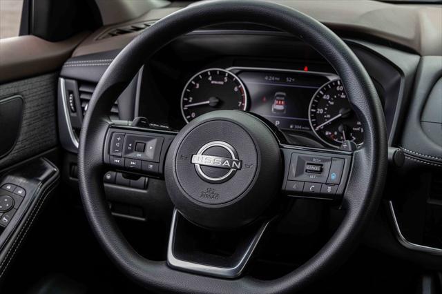 Photo of 2023 Scarlet Ember Tintcoat Nissan Rogue