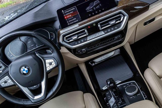 Photo of 2022 Black Sapphire Metallic BMW X3