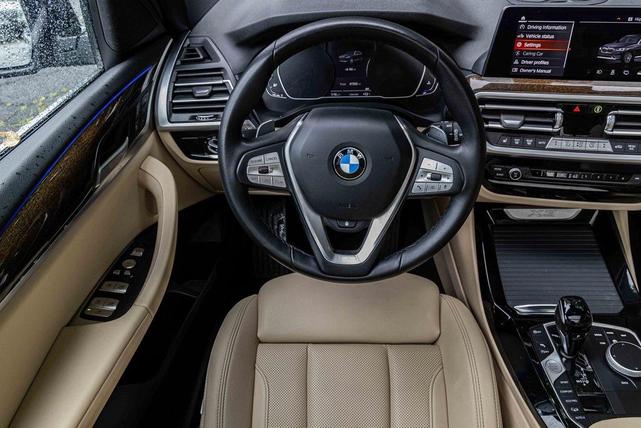 Photo of 2022 Black Sapphire Metallic BMW X3