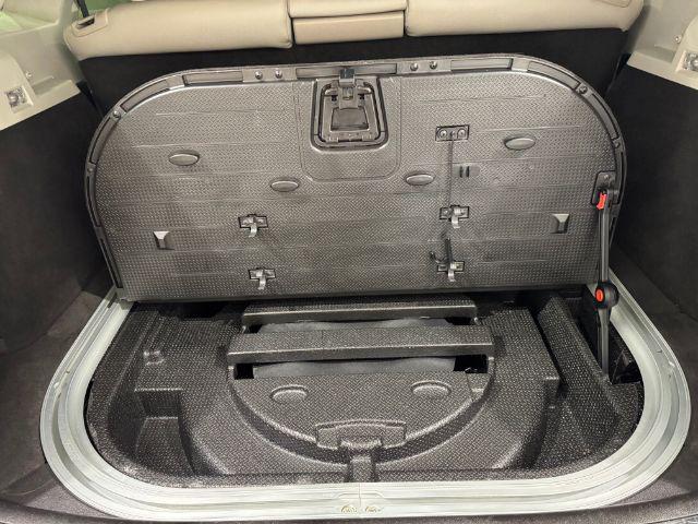 Photo of 2016 Graphite Metallic Cadillac SRX
