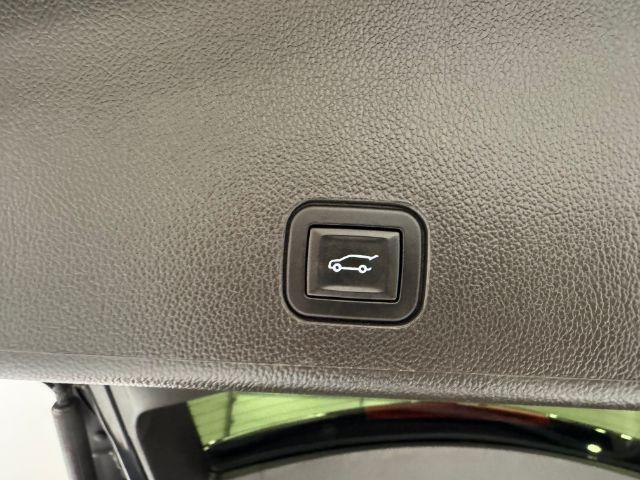 Photo of 2016 Graphite Metallic Cadillac SRX