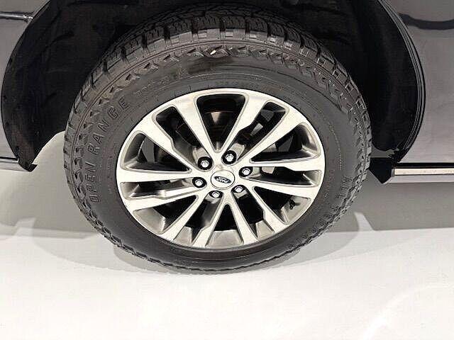 Photo of 2018 Shadow Black Ford Expedition
