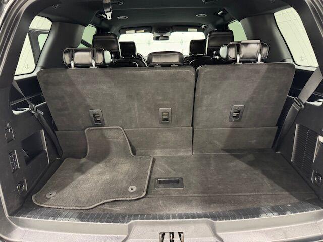 Photo of 2018 Shadow Black Ford Expedition