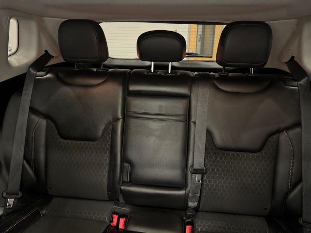 Photo of 2018 White Clearcoat Jeep Compass