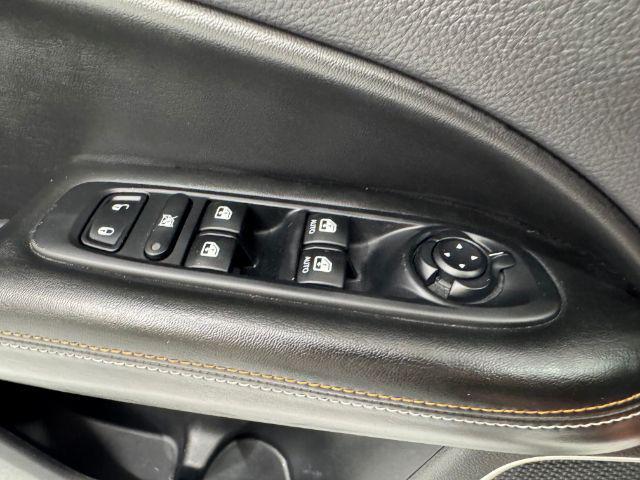 Photo of 2018 White Clearcoat Jeep Compass