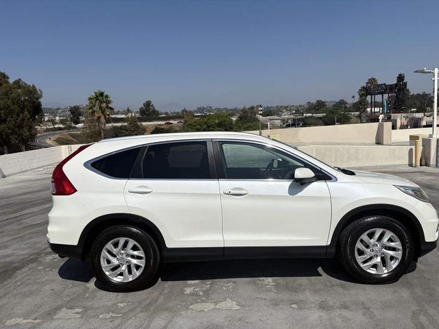 Photo of 2016 White Diamond Pearl Honda CR-V