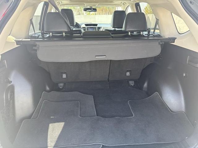 Photo of 2016 White Diamond Pearl Honda CR-V