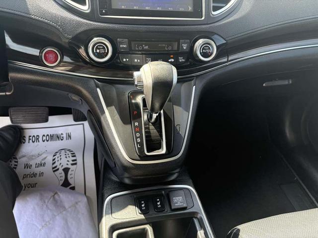 Photo of 2016 White Diamond Pearl Honda CR-V