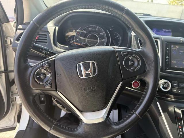 Photo of 2016 White Diamond Pearl Honda CR-V