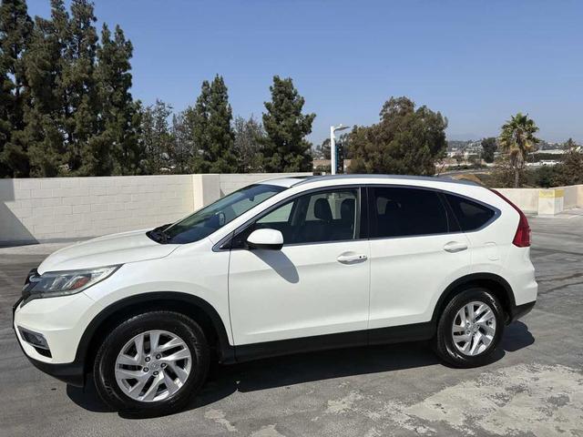 Photo of 2016 White Diamond Pearl Honda CR-V