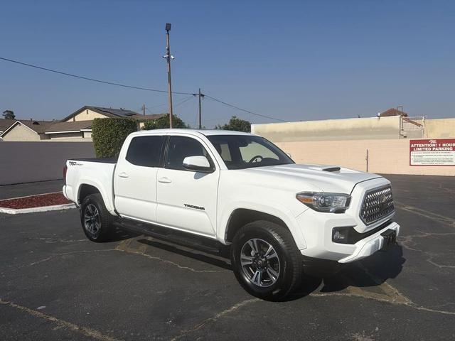 Photo of 2019 Super White Toyota Tacoma