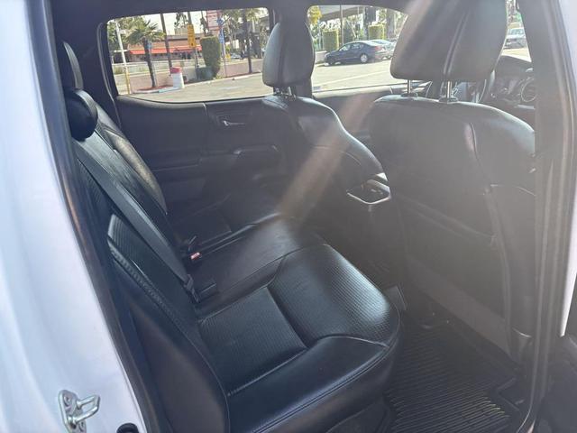 Photo of 2019 Super White Toyota Tacoma