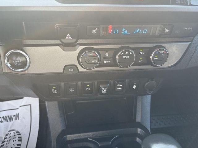 Photo of 2019 Super White Toyota Tacoma