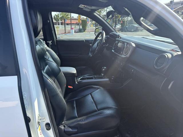 Photo of 2019 Super White Toyota Tacoma