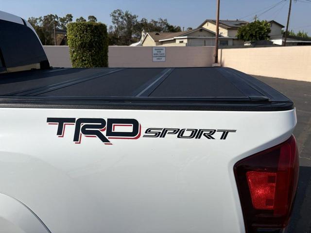 Photo of 2019 Super White Toyota Tacoma