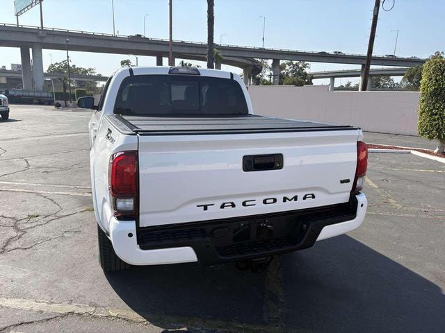Photo of 2019 Super White Toyota Tacoma