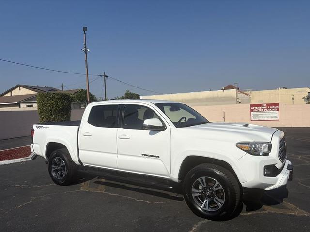 Photo of 2019 Super White Toyota Tacoma