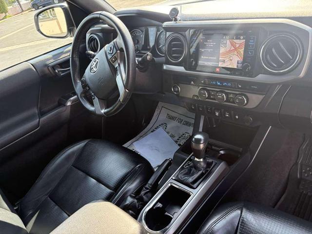 Photo of 2019 Super White Toyota Tacoma