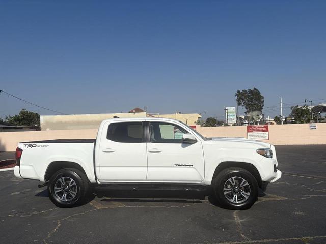 Photo of 2019 Super White Toyota Tacoma