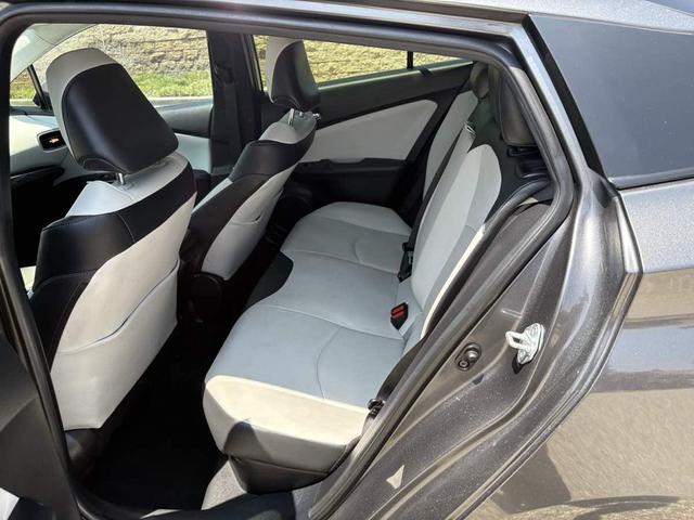 Photo of 2017 Magnetic Gray Metallic Toyota Prius