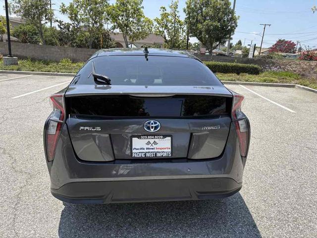Photo of 2017 Magnetic Gray Metallic Toyota Prius