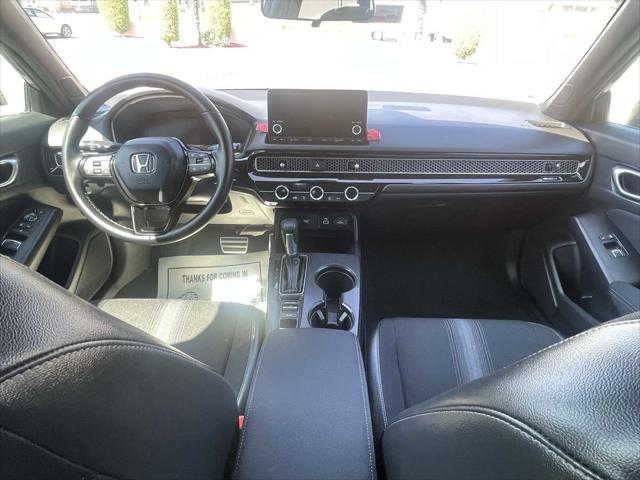 Photo of 2024 Lunar Silver Metallic Honda Civic