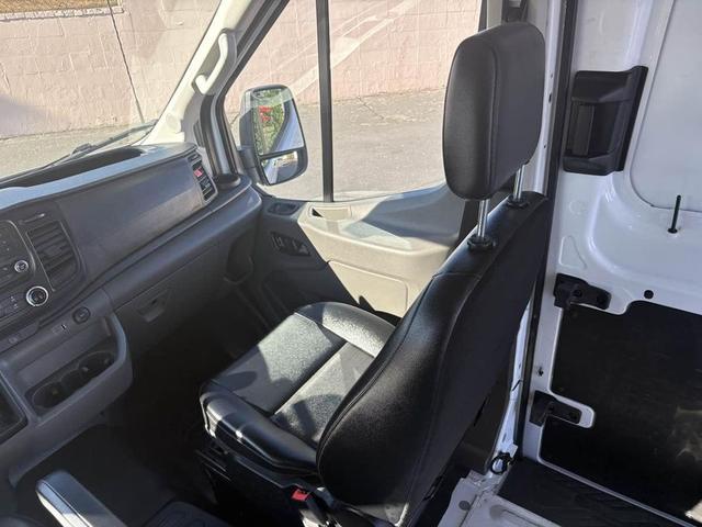 Photo of 2024 Oxford White Ford Transit-250