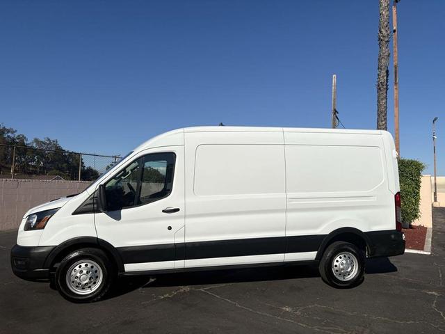 Photo of 2024 Oxford White Ford Transit-250